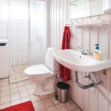 Three-bedroom Holiday In בית נופש *
